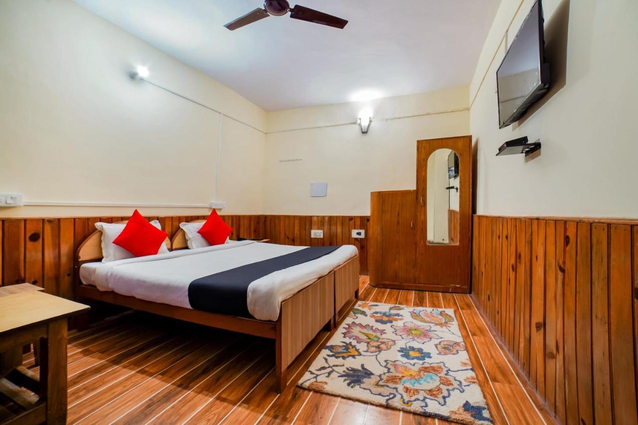Capital O 47240 Hotel Blossom Resort Kausani Esterno foto